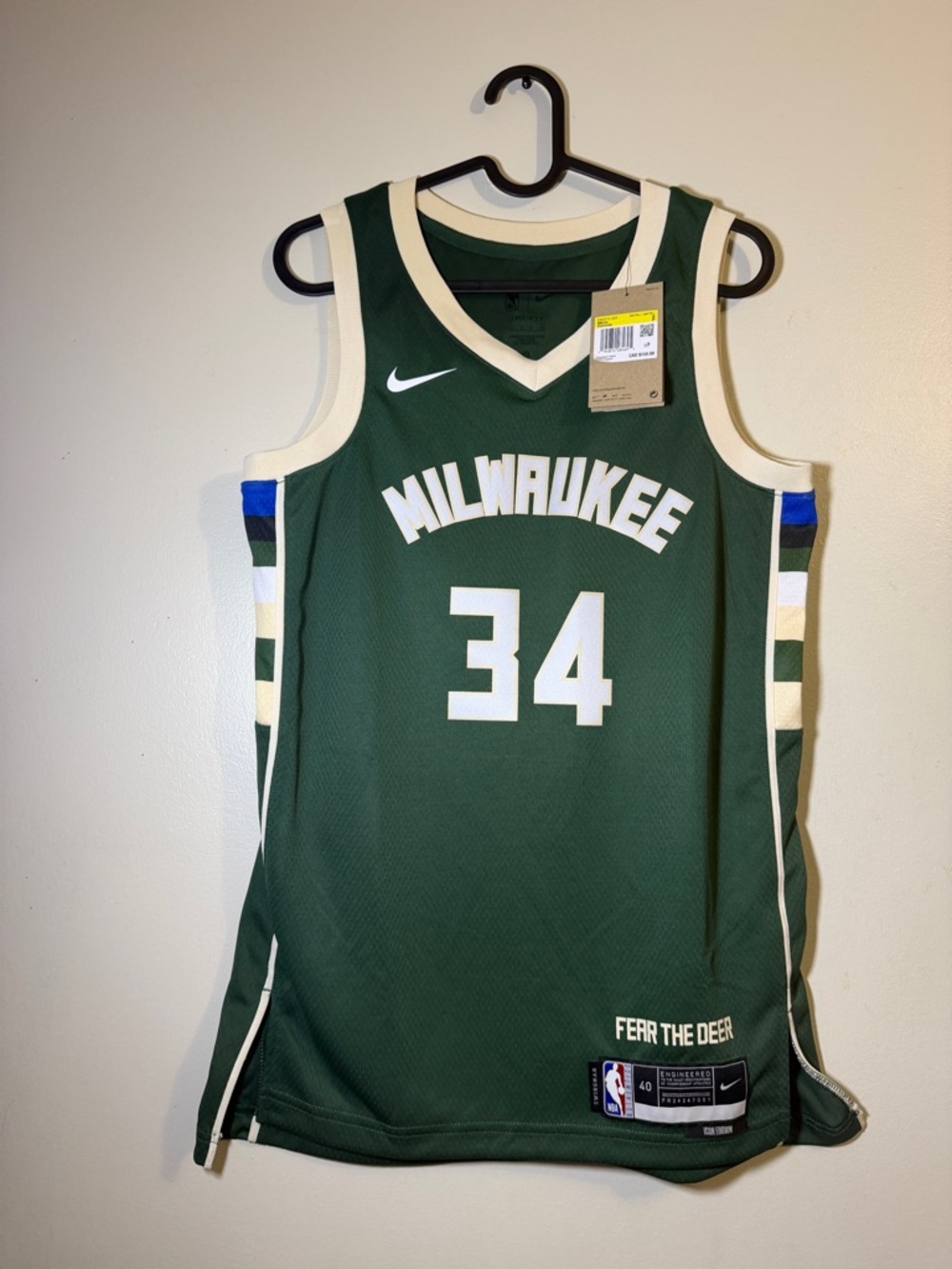 Nike Milwaukee Bucks Giannas Antetokounmpo NBA Jersey 
Size Small